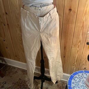 🌺🌸Gap 1969 Cream Straight Leg Khaki’s🌸🌺